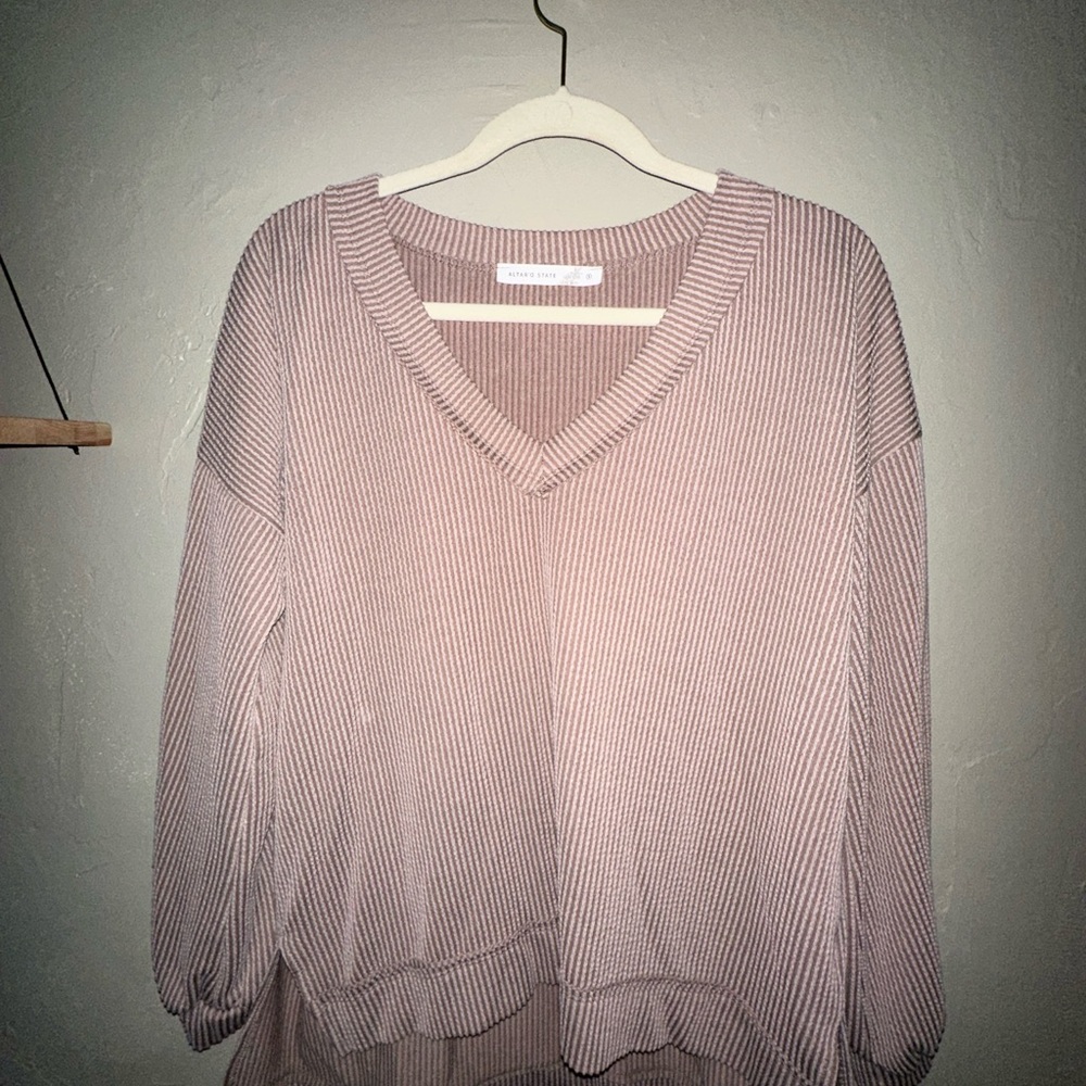 Altar'd State Mauve V-Neck Sweater